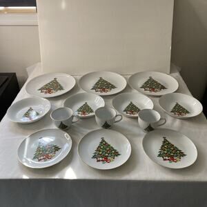 10pc Jamestown China Christmas Treasure China Service Gold Rim & 3 cups "MIC"